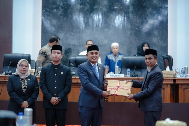 
					DPRK Nagan Raya Sahkan Raqan Perubahan APBK Nagan Raya Tahun 2024