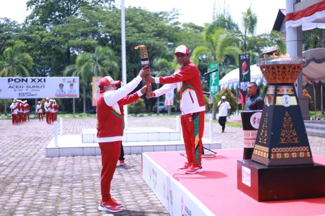 
					Kirab api PON XXI Aceh-Sumut Tiba di Nagan Raya