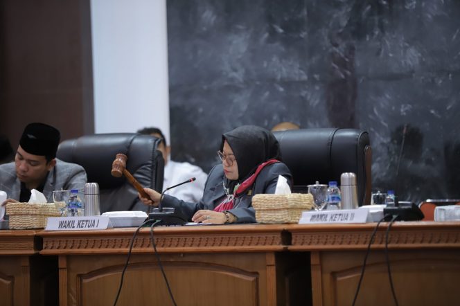 
					Pembahasan RAPBK 2025, Pemkab Nagan Raya Sampaikan Jawaban atas Pendapat Banggar dan Pandangan Umum Fraksi DPRK