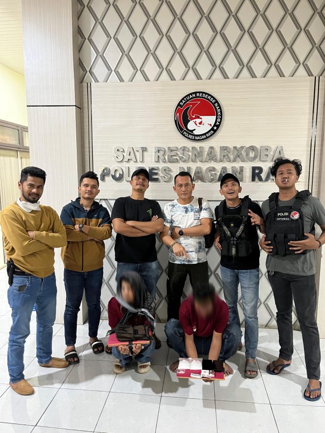 
					Personel yang di pimpin langsung oleh kasat narkoba Polres Nagan Raya Tangkap Dua Pengedar Narkoba