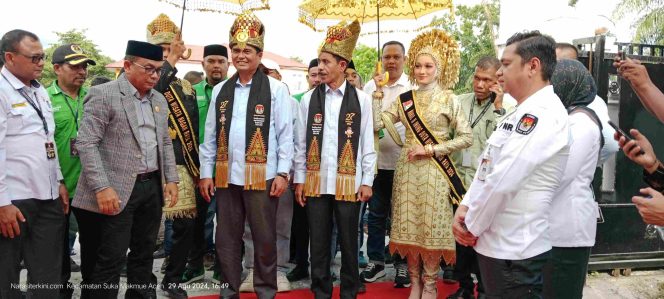 
					Pasangan Asib Amin -Tarmilin Usman resmi Mendaftar Calon Bupati dan wakil Bupati Nagan Raya