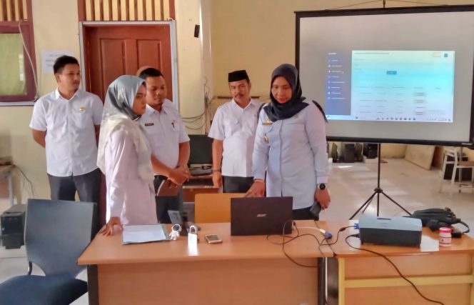 
					Pj Bupati Fitriany Farhas Tinjau Pelaksanaan ANBK Jenjang SMP