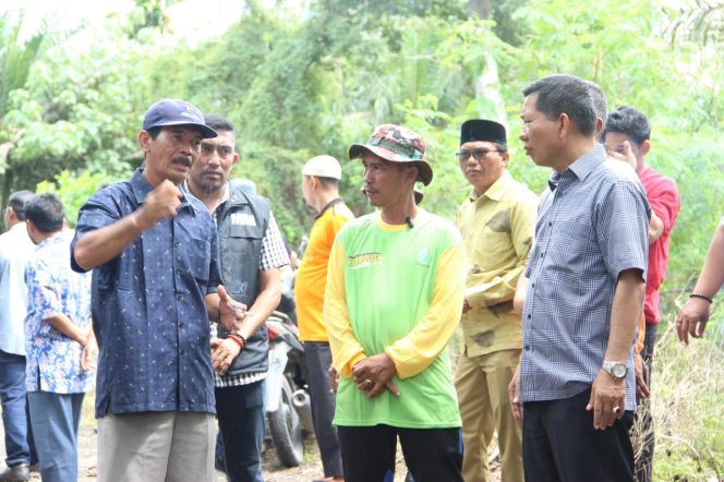 
					Cabup Salman Alfarisi Tampung Keluhan Petani Sawit di Kuala Batee