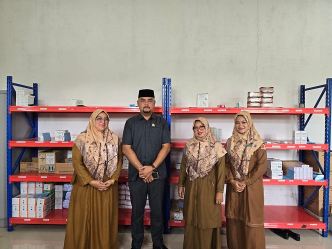 
					Anggota DPRK Nagan Raya Heri Yanda Melakukan Tinjauan ke Puskesmas Suka Mulia