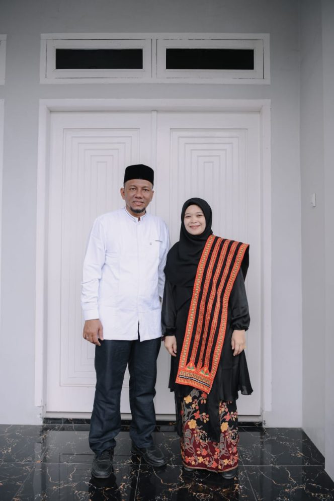 
					Perempuan dengan Dua Gelar Doktoral ‘Berdarah’ Gayo di Sisi Syech Fadhil