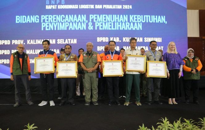 
					BPBD Nagan Raya Raih Penghargaan Sebagai BPBD Terbaik dari BNPB