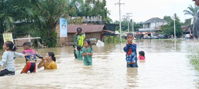 
					Banjir Arena “Waterboom” Gratis yang Bisa Dinikmati oleh Anak Anak Usia Dini