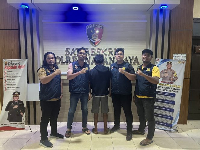 
					Polisi Nagan Raya Mengamankan Tersangka Pengelapan Barang COD Ekspedisi 