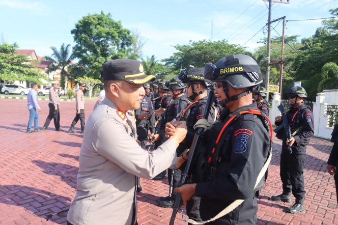 
					Polres Nagan Raya Terima BKO Personil Brimob Polda Aceh Amankan Pilkada