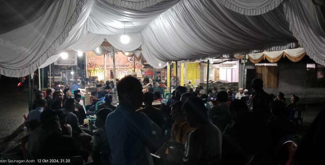 
					Meskipun Hujan Ribuan Masyarakat padati Pengukuhan Tim Kecamatan Seunagan