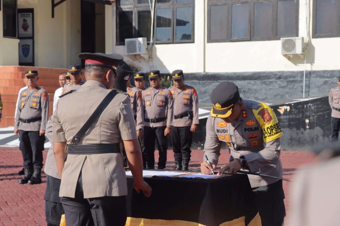 
					Kapolres Nagan Raya Pimpin Upacara Sertijab Wakapolres dan Kapolsek Beutong