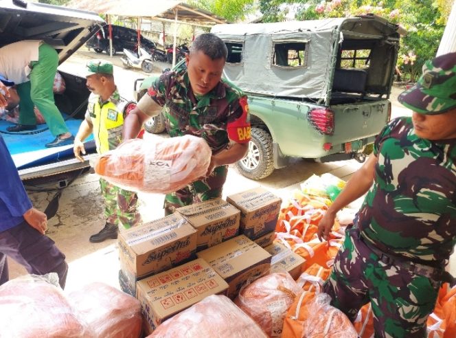 
					Pastikan Masyarakat tidak Kekurangan Selama Masa Pemulihan Pasca Banjir Trumon, TNI dan BPBD Aceh Selatan Salurkan Bantuan Logistik