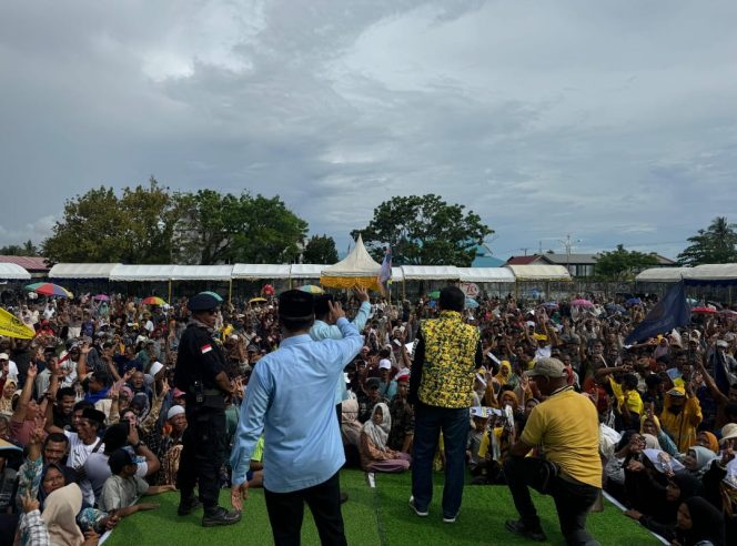 
					Ribuan Simpatisan Ikut Menyukseskan Kampanye Akbar Hakam-Ayi
