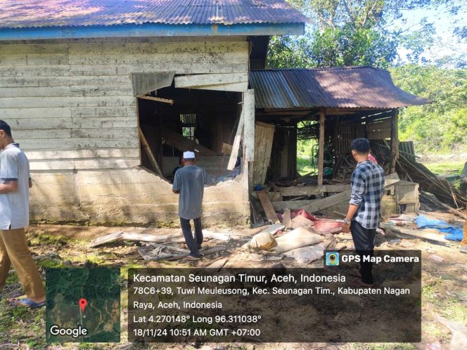 
					Gajah Liar Merusak Rumah Warga Nagan Raya