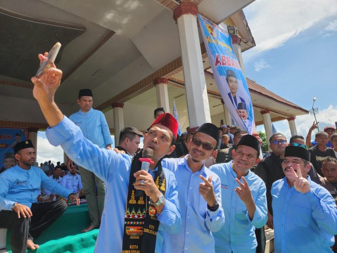 
					Soal Kehadiran UAS di Subulussalam, HRB Beri Klarifikasi Kepada Awak Media 