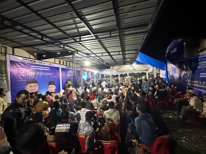 
					Meskipun Hujan Tak Halangi Warga Dengarkan Visi Misi Paslon JOZ, Padati Kediaman Zaini Mantri Doi 
