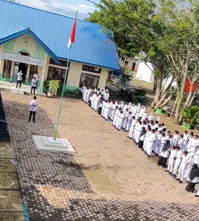 
					HGN 2024, Keluarga Besar SMKN 1 Labuhanhaji Gelar Upacara dan Ragam Lomba