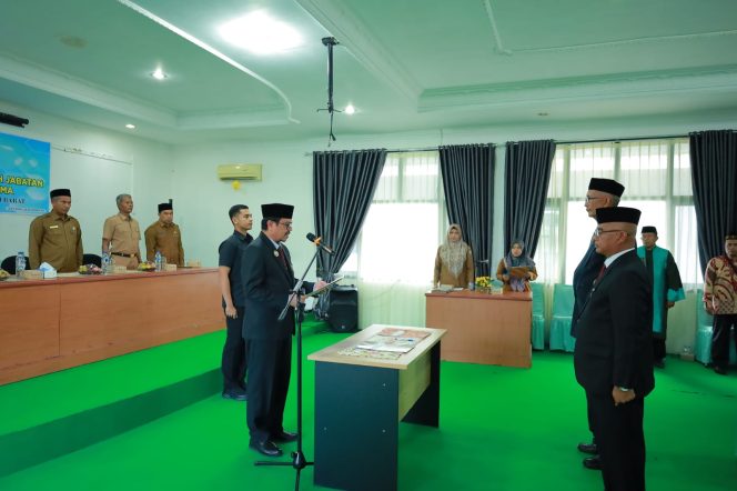
					PJ Bupati  Aceh Barat Lantik Dua Pejabat Pimpinan Tinggi Pratama