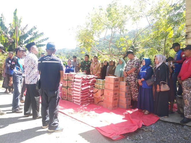 
					Pemkab Nagan Raya Salurkan Bantuan Masa Panik kepada Warga Korban Banjir Bandang di Beutong Ateuh Banggalang