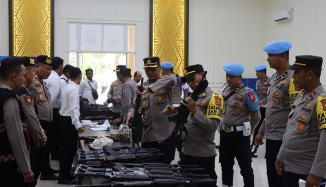 
					Pemeriksaan Rutin Senpi Dinas, Kapolres Aceh Selatan Pastikan Kualitas Personel Terjaga