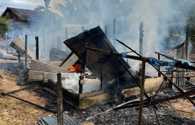 
					Belum Diketahui Penyebabnya, Satu Unit Rumah Warga di Desa Lancong Ludes Terbakar