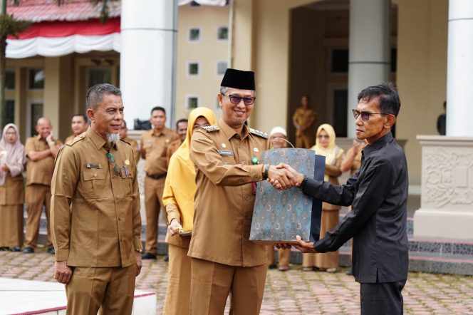 
					Pj. Bupati Nagan Raya Pimpin Apel Gabungan Perdana Tahun 2025