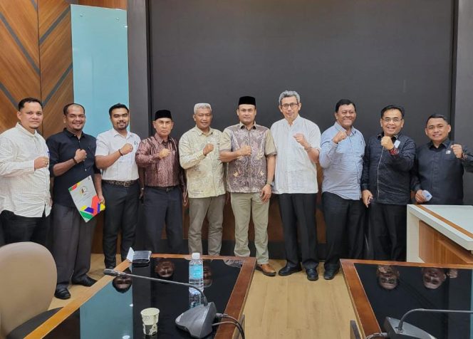 
					DPRK Nagan Raya Pansuskan Rancangan Qanun RPJP 2025-2045 