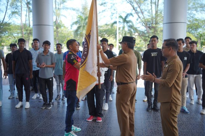 
					Pj. Bupati Iskandar Lepas Tim Adam Depok FC untuk Berlaga di Liga 4 Aceh