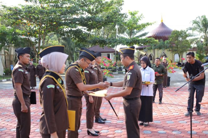 
					Perkuat Integritas, Kajari Nagan Raya Pimpin Apel WBK dan WBBM tahun 2025