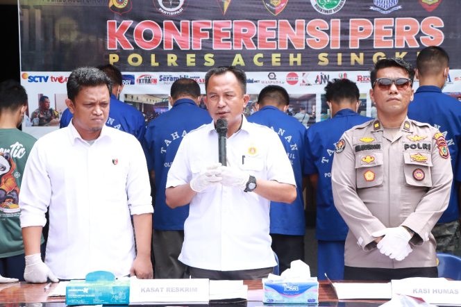 
					Satreskrim Polres Aceh Singkil Berhasil Ungkap Tiga Kasus pada Awal Tahun 2025