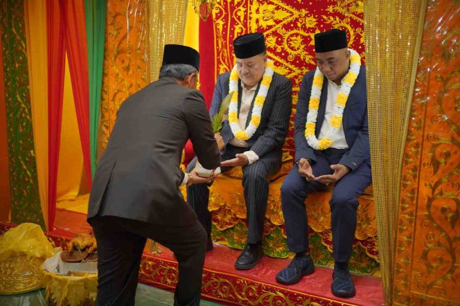 
					Pemkab Nagan Raya Gelar Peusijuek dan Silaturahmi dengan Bupati dan Wakil Bupati Terpilih