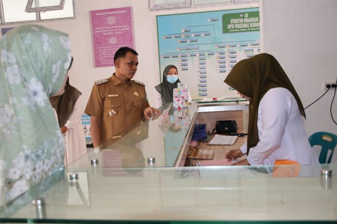 
					Wakil Bupati Baital Mukadis Sidak Kantor Camat dan Puskesmas