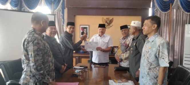 
					MPD Nagan Raya Serahkan Resume Kondisi Pendidikan Kepada Bupati
