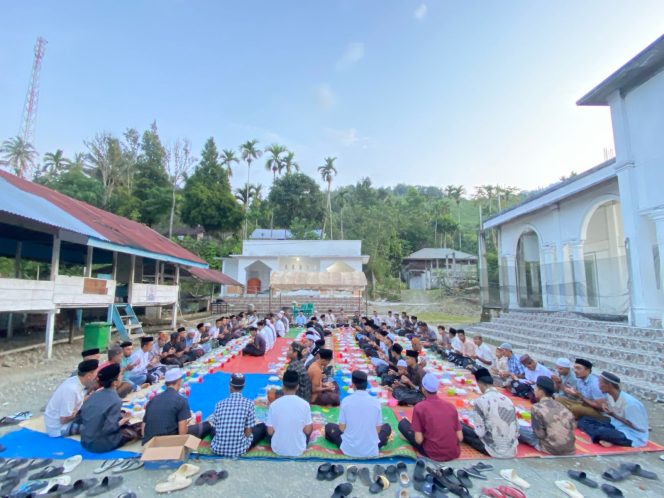 
					Pemuda Beutong Buka Puasa Bersama Isi Dengan Ceramah Agama