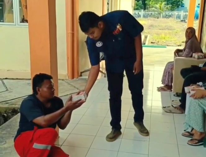 
					SWI Aceh Barat Kembali Bagi Ratusan Takjil Nakes dan Pedagang Ikan