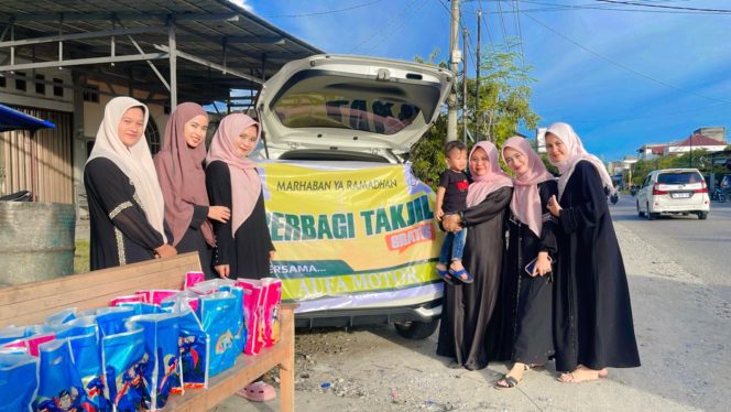 
					Ramadhan Penuh Berkah, Keluarga Besar Bengkel Aufa Motor Berbagi Takjil kepada Pengguna Jalan