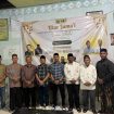 Foto Bersama ketua Alumni dan Sekolah srrta ketua DPRK Nagan Raya,. | Foto : ikhsan