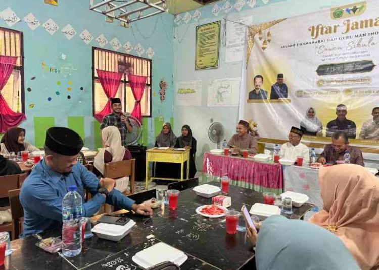 Ketua DPRK Nagan Raya Muhammad Rizki Ramadhan dalam sambutannya Bersama Ikamanara,. Rabu, (26/3/2025) . | foto : ikhsan