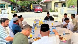 Wakil Bupati Nagan Raya Raja Sayang menggelar open house di kediaman beliau, Selasa (1/4/2025) | foto : ist