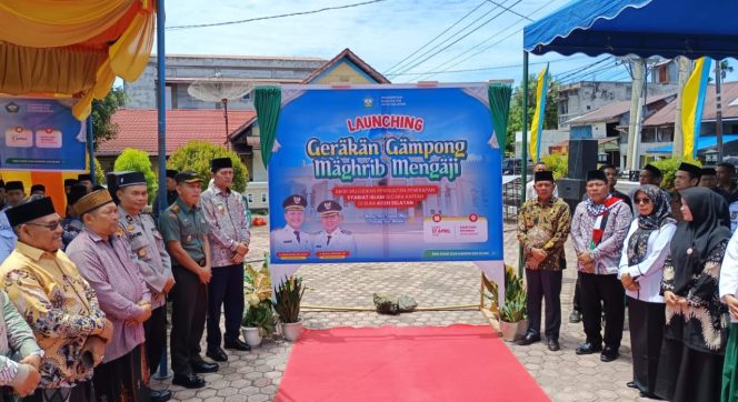 
					Bupati Aceh Selatan Mirwan Bersama Wakil Baital Mukadis Launcing Gerakan Gampong Magrib Mengaji