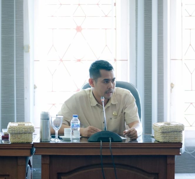 
					Wakil Ketua Komisi 1 DPRK Nagan Raya, M.Khalis Turut Mengomentari Terkait Tapal Batas Nagan Raya, Senin (21/4/2025) | Foto : ist Narasiterkini