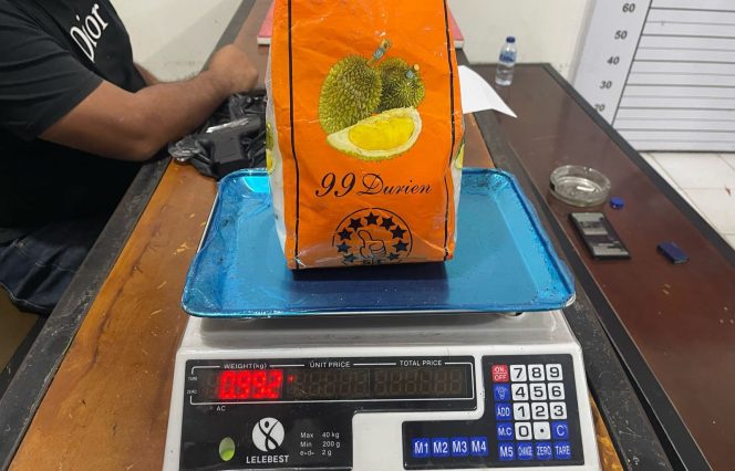 
					Polisi Berhasil Gagalkan Peredaran 992 Gram Sabu, Satu DPO Kasus Besar Diamankan