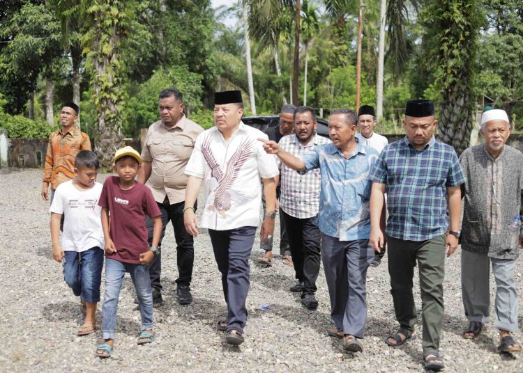 Bupati TRK Dalam Kunjungi ke Desa Alue Siron dan Tinjau Infrastruktur, Senin (12/5/2025). | foto : ist