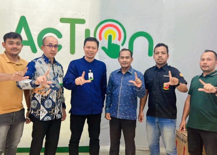 Pengurus PWI Nagan Raya Lakukan Silaturahmi ke Bank Aceh Cabang Jeuram, jum'at (20/6/2025). | Foto : Ikhsan