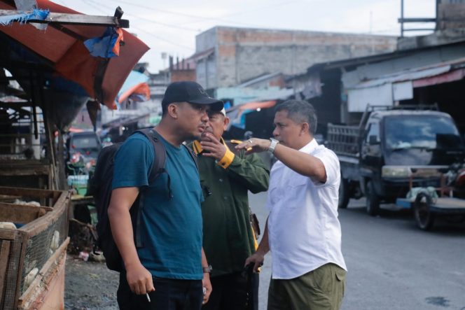 
					PUPR dan DLHK Pastikan Kelancaran Drainase Pasar TPI Kota Meulaboh