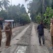 PUPR Aceh Barat Lakukan Peningkatan Jalan Alue Bagok- Alue Batee, Kecamatan Woyla Barat, Kabupaten Aceh Barat, Senin (7/7/2025) 
foto/ist