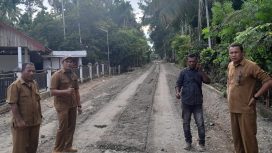 PUPR Aceh Barat Lakukan Peningkatan Jalan Alue Bagok- Alue Batee, Kecamatan Woyla Barat, Kabupaten Aceh Barat, Senin (7/7/2025) 
foto/ist