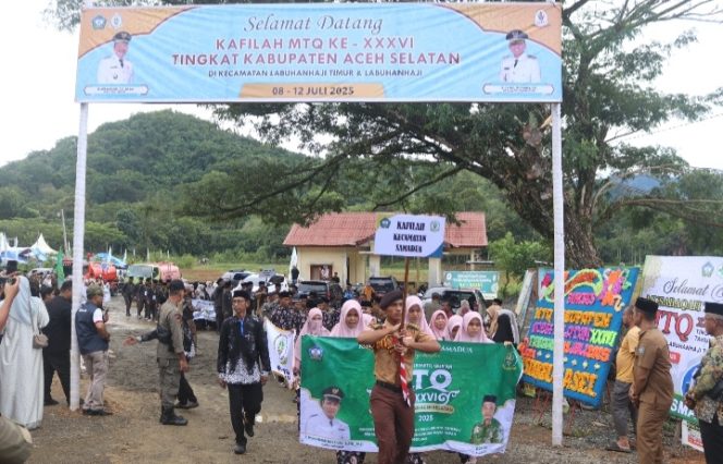 
					18 Kafilah Ikuti Pawai Ta’aruf MTQ ke 36, Bupati Aceh Selatan : Semoga Momen ini Memperkuat Ukhuwah dan Syiar Islam