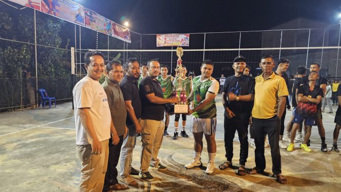 
					Turnamen HUT RI di Suka Makmue Tuntas, Tim Voli Krak Tampai dan Kabu Blang Sapek Bawa Pulang Juara Pertama