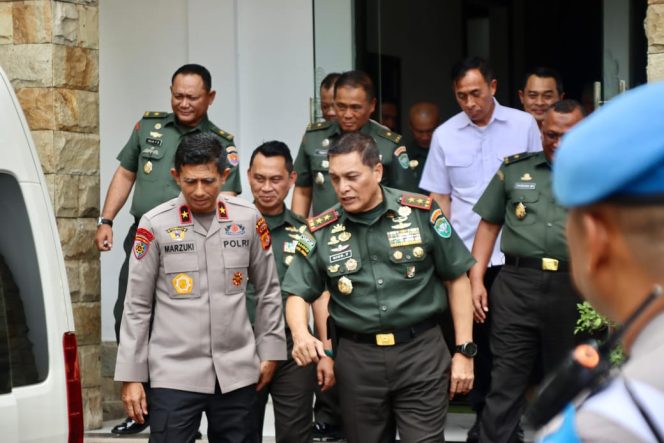 
					Kapolda Aceh: Sinergitas, dan Soliditas TNI-Polri Kunci Utama dalam Menjaga Stabilitas Keamanan